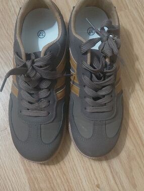 Brown and Tan Women's Sneakers